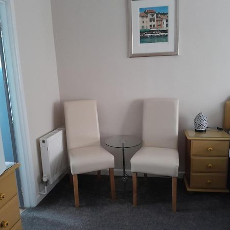 Relax At Rosscourt Guest House-Free On Site Parking (Adults Only) Bournemouth Exterior photo