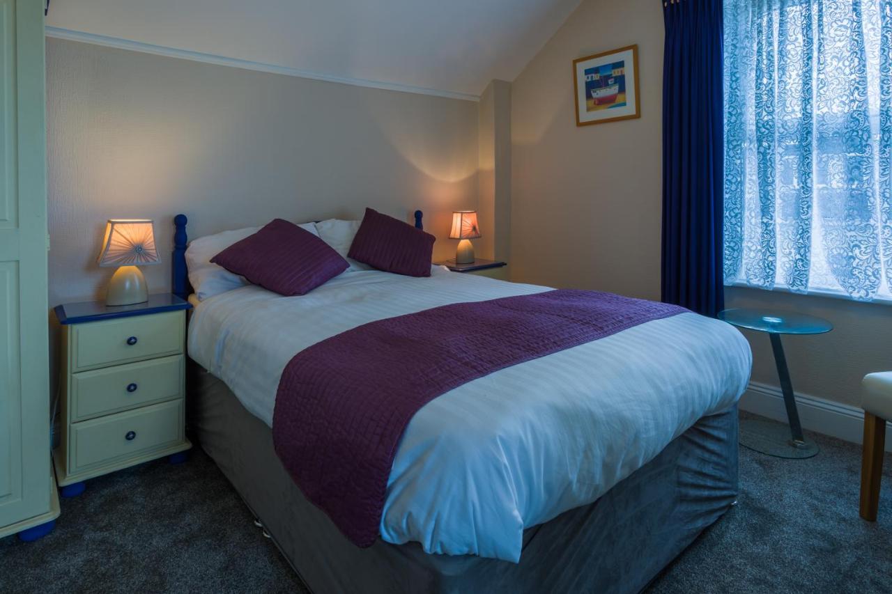 Relax At Rosscourt Guest House-Free On Site Parking (Adults Only) Bournemouth Exterior photo