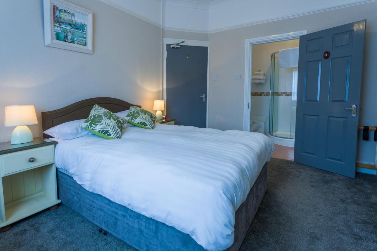 Relax At Rosscourt Guest House-Free On Site Parking (Adults Only) Bournemouth Exterior photo