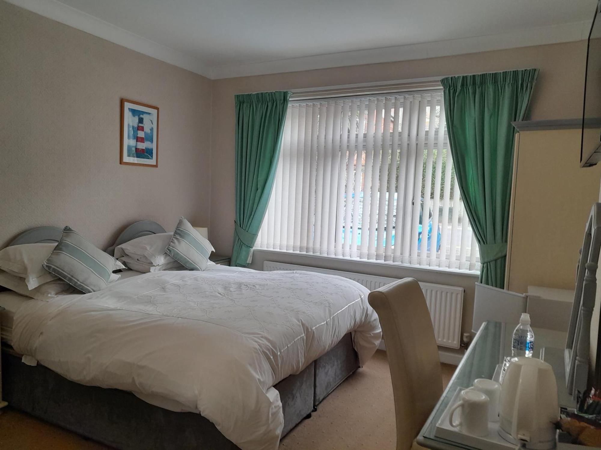 Relax At Rosscourt Guest House-Free On Site Parking (Adults Only) Bournemouth Exterior photo